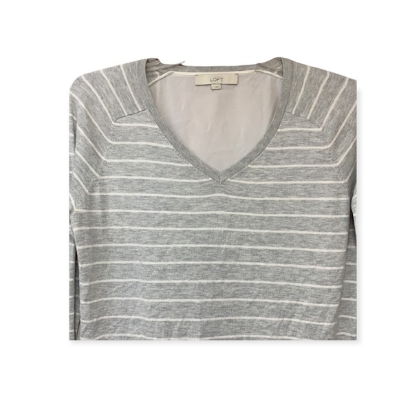 SzL Loft Grey/White Striped V-Neck Top - Picture 2 of 5